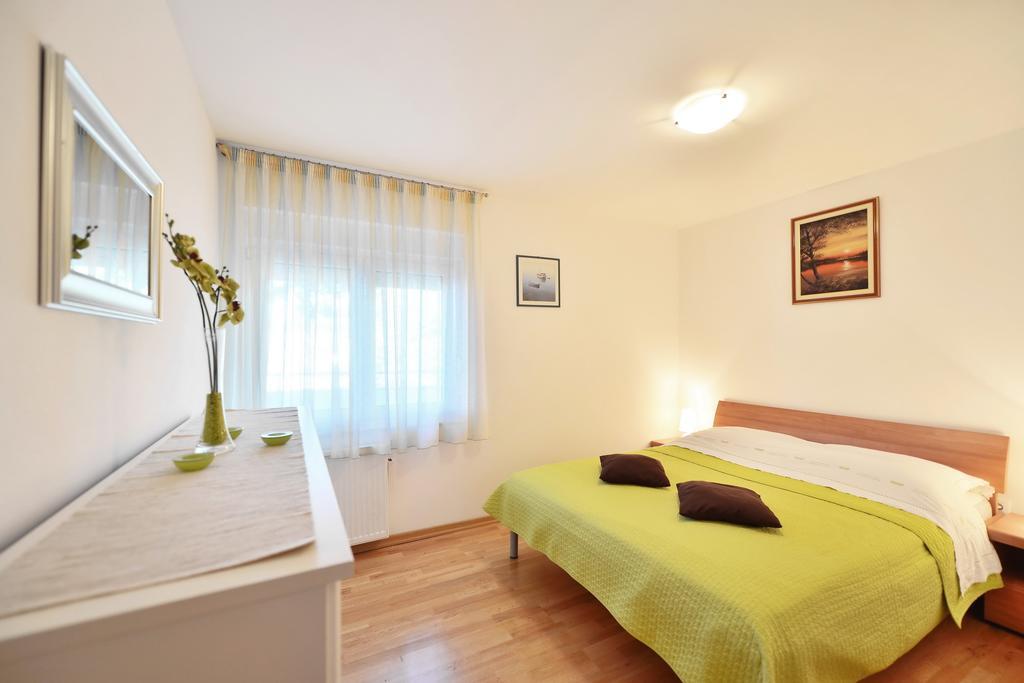 Apartments Vukasovic Mimice Szoba fotó